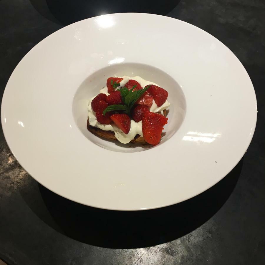 La Datcha Delicatessen Tulette Exteriér fotografie